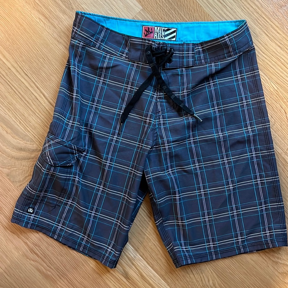 Boy’s gray plaid board shorts. size 10